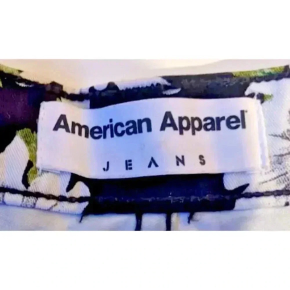 American Apparel VINTAGE Womens Shorts Size 27 Black Sunflower Floral 5 pockets - Picture 3 of 6